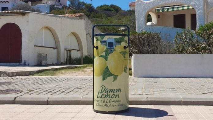 damm-lanza-400-compactadoras-reciclaje-latas-playas