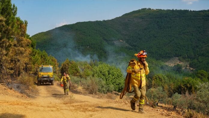 Incendio en Las Hurdes controlado tras labores de extinción ...